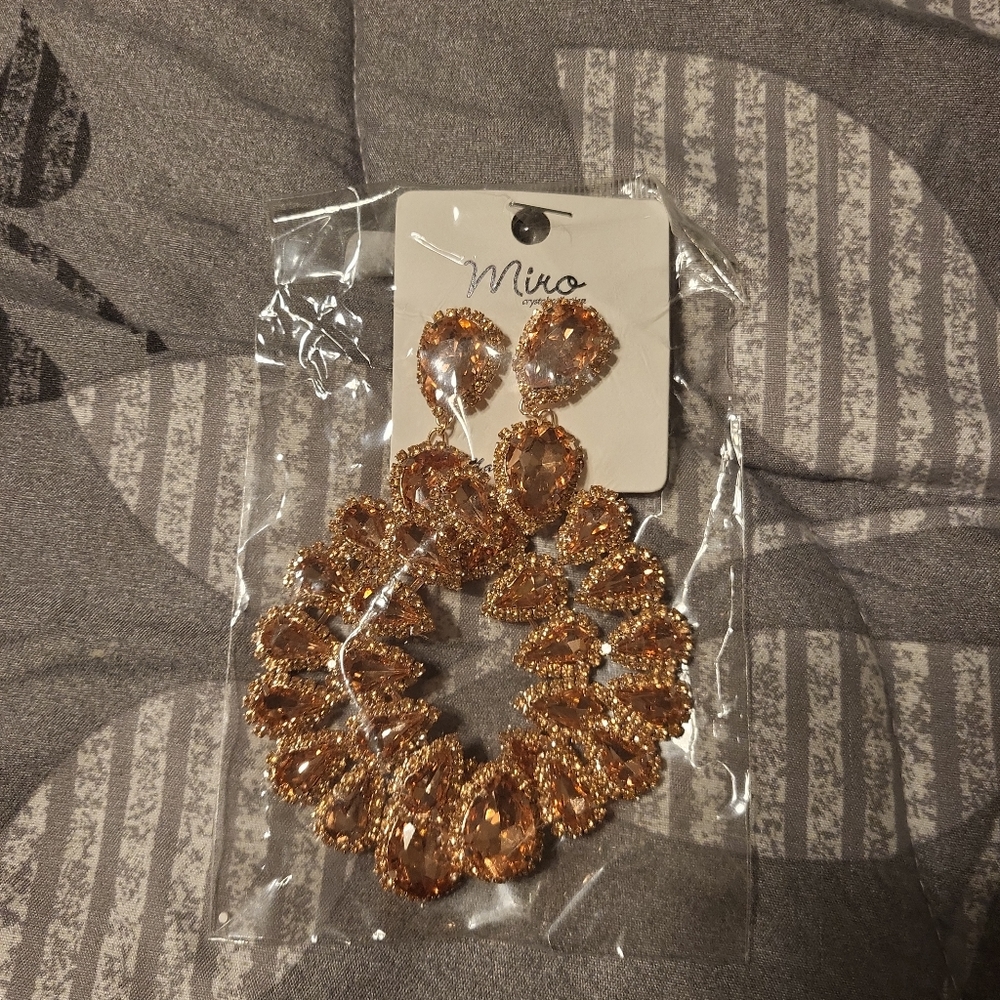 Teardrop earrings